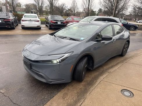 Used 2023 Toyota Prius LE image 7