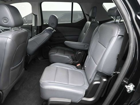 Used 2018 Chevrolet Traverse Premier image 16