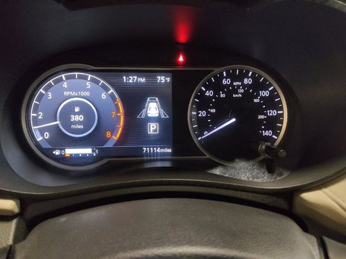 Used 2021 Nissan Versa SV image 23