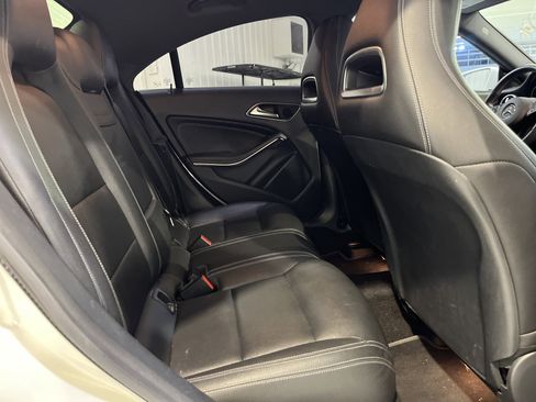 Used 2018 Mercedes-Benz CLA 250 image 13