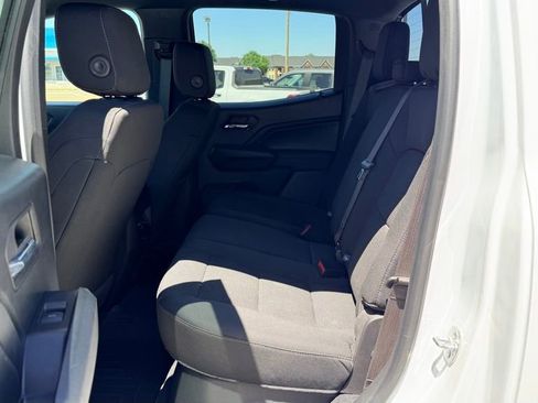 Used 2024 Chevrolet Colorado LT w/ LT Convenience Package AWD/4WD image 11