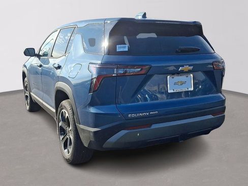 New 2026 Chevrolet Equinox LT w/ Convenience Package II image 3