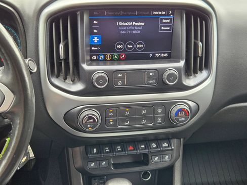 Used 2022 Chevrolet Colorado ZR2 AWD/4WD image 31
