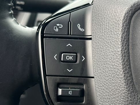 Used 2024 Toyota Prius XLE image 30