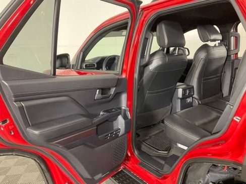 Used 2026 Toyota 4Runner TRD Off-Road AWD/4WD image 31