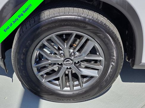 Used 2024 Nissan Rogue S FWD image 33