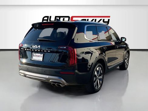 Used 2022 Kia Telluride EX w/ EX Premium Package FWD image 7
