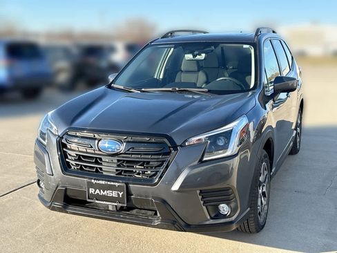 Used 2024 Subaru Forester Premium image 1
