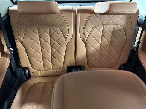 Used 2023 BMW X7 xDrive40i w/ Premium Package image 40