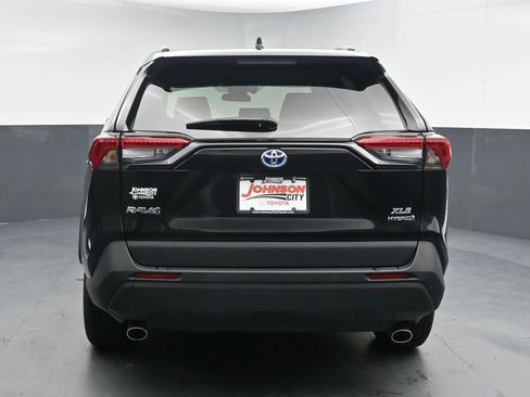 Used 2024 Toyota RAV4 XLE Premium w/ Weather Package AWD/4WD image 7