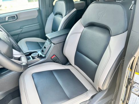 Used 2024 Ford Bronco Wildtrak image 14