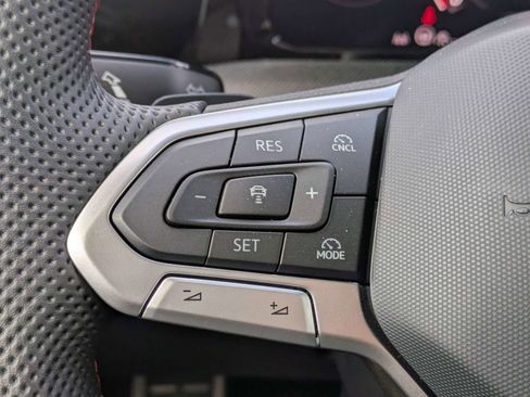 Certified 2026 Volkswagen GTI SE FWD image 33