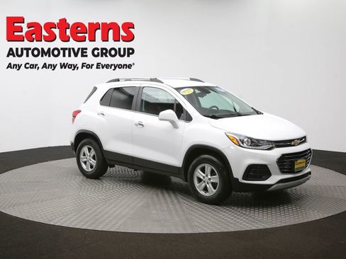Used 2020 Chevrolet Trax LT w/ LT Convenience Package image 47