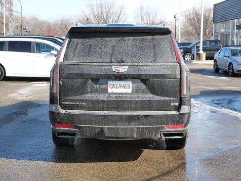 Used 2022 Cadillac Escalade ESV Sport w/ Touring Package image 8