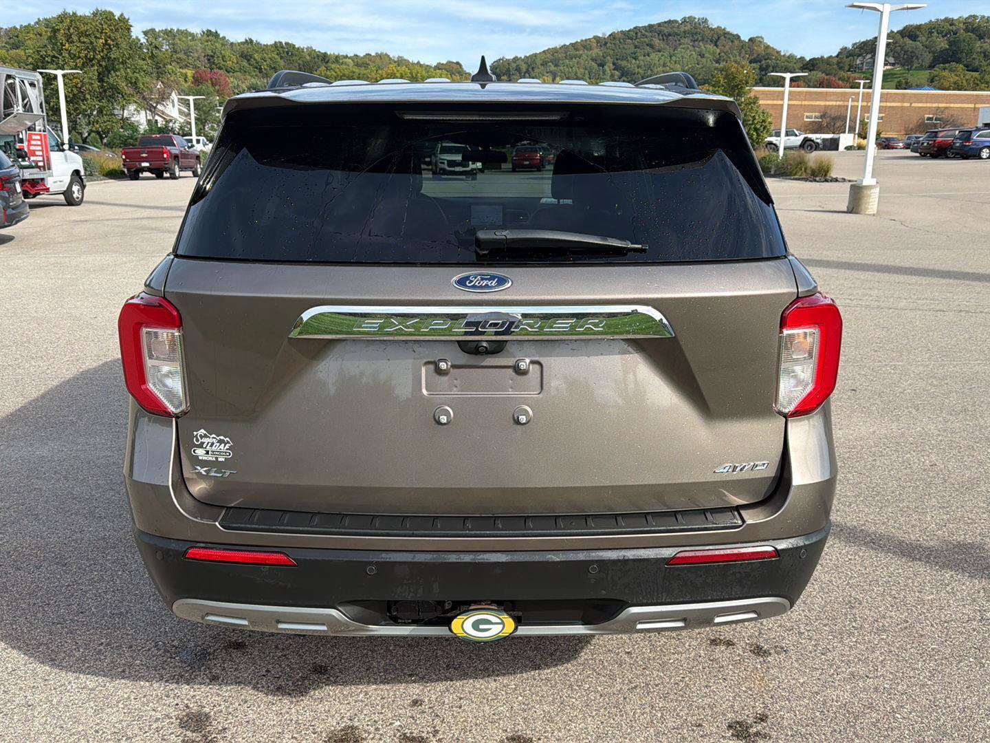 Used 2021 Ford Explorer XLT w/ Equipment Group 202A AWD/4WD image 3
