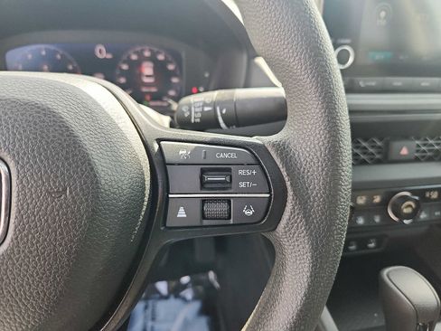 Certified 2023 Honda Accord EX image 21