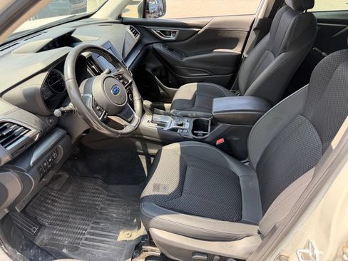 Used 2023 Subaru Forester Premium AWD/4WD image 27