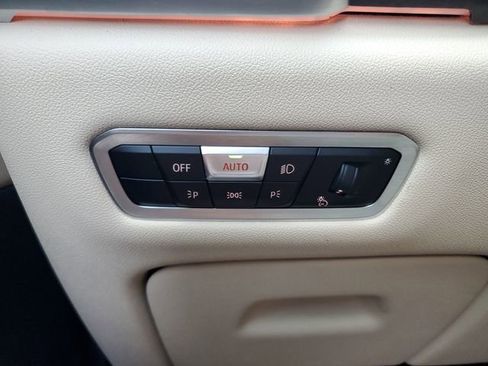 Used 2022 BMW X5 sDrive40i w/ Parking Assistance Package image 29