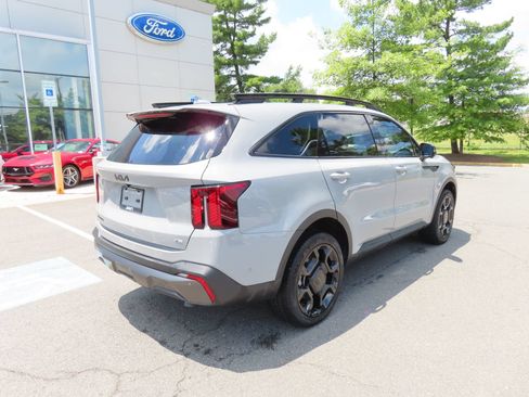 Used 2025 Kia Sorento SX AWD/4WD image 5