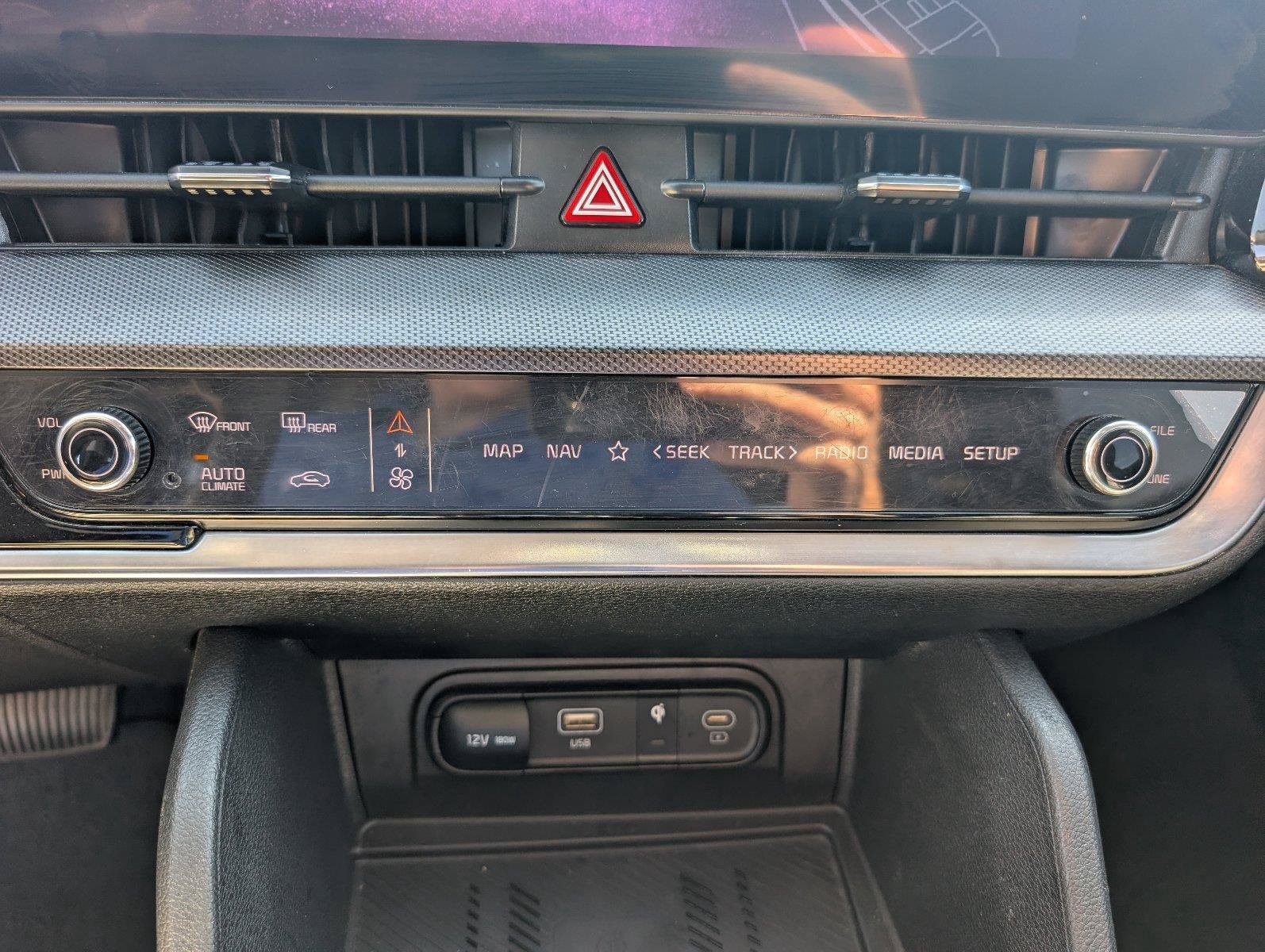 Used 2025 Kia Sportage SX FWD image 19