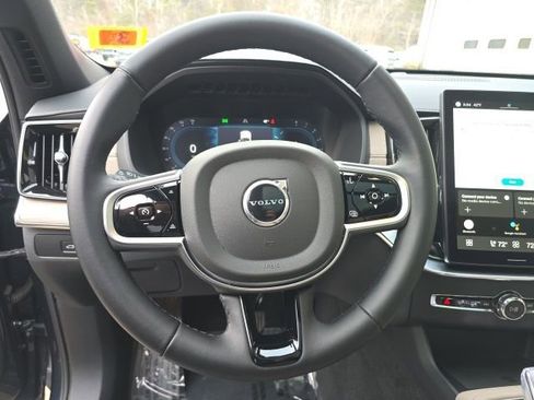 Certified 2025 Volvo XC90 B5 Plus image 31