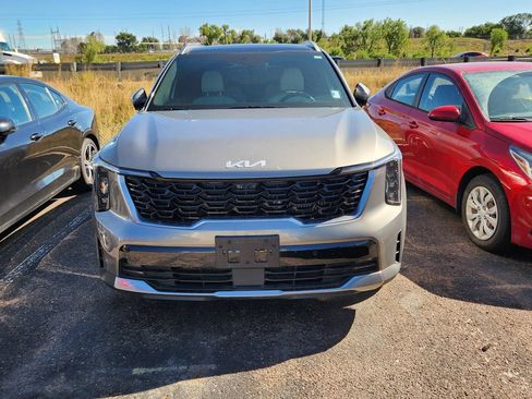 Used 2025 Kia Sorento SX Prestige AWD/4WD image 3