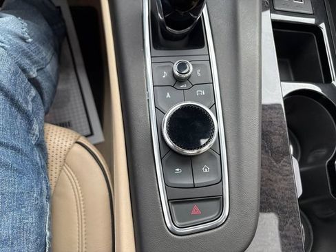 Used 2022 Cadillac Escalade ESV Premium Luxury w/ Performance Package AWD/4WD image 10