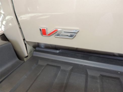Certified 2022 GMC Canyon AT4 w/ Trailering Package image 19
