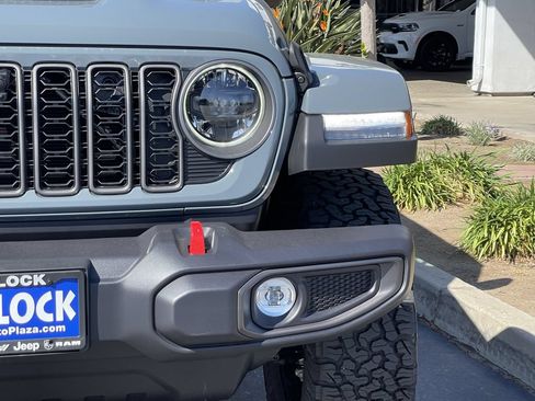 New 2026 Jeep Wrangler Unlimited Rubicon AWD/4WD image 7