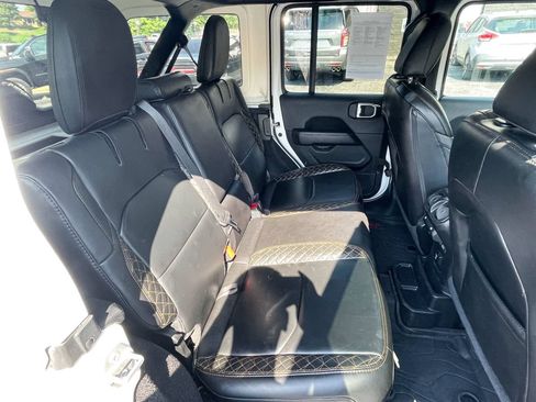 Used 2021 Jeep Wrangler Unlimited Sahara AWD/4WD image 13