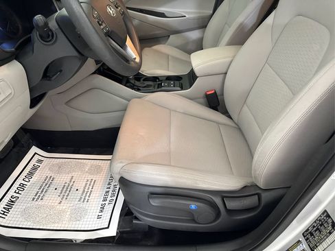 Used 2019 Hyundai Tucson SE w/ Cargo Package FWD image 28