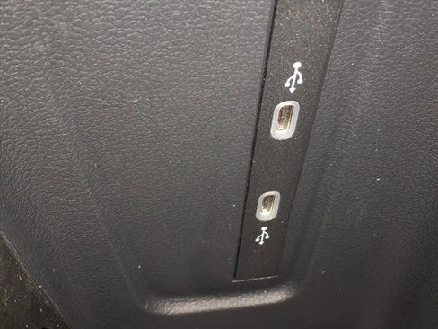 New 2026 Volkswagen Tiguan S image 26