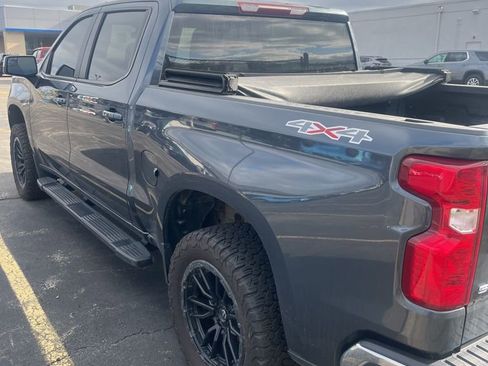 Used 2022 Chevrolet Silverado 1500 LT image 4