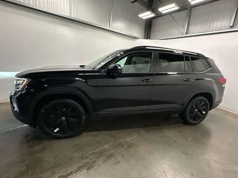 New 2026 Volkswagen Atlas SE AWD/4WD image 2