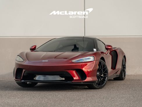 Used 2023 McLaren GT image 2