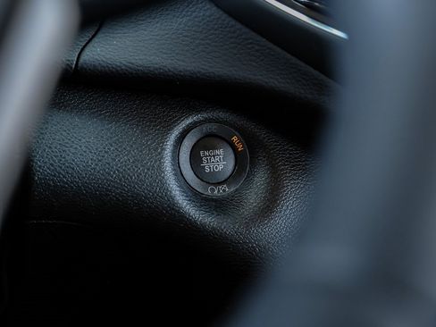 Used 2022 Jeep Cherokee Trailhawk w/ Premium Leather Package image 29