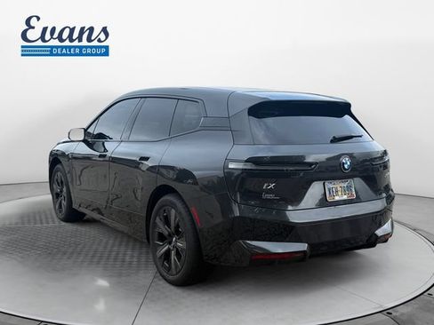 Used 2024 BMW iX xDrive50 w/ Premium Package AWD/4WD image 4