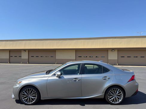 Used 2014 Lexus IS 250 w/ Navigation Package RWD image 4
