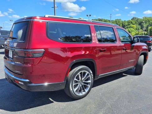 Used 2024 Jeep Wagoneer L Series III w/ Premium Group I AWD/4WD image 17