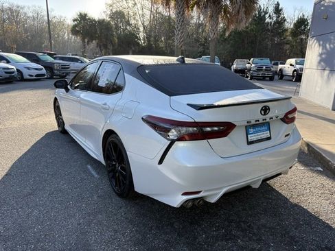 Used 2022 Toyota Camry XSE image 3