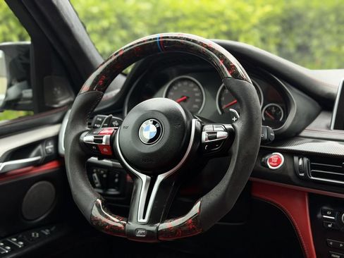 Used 2015 BMW X5 M image 30