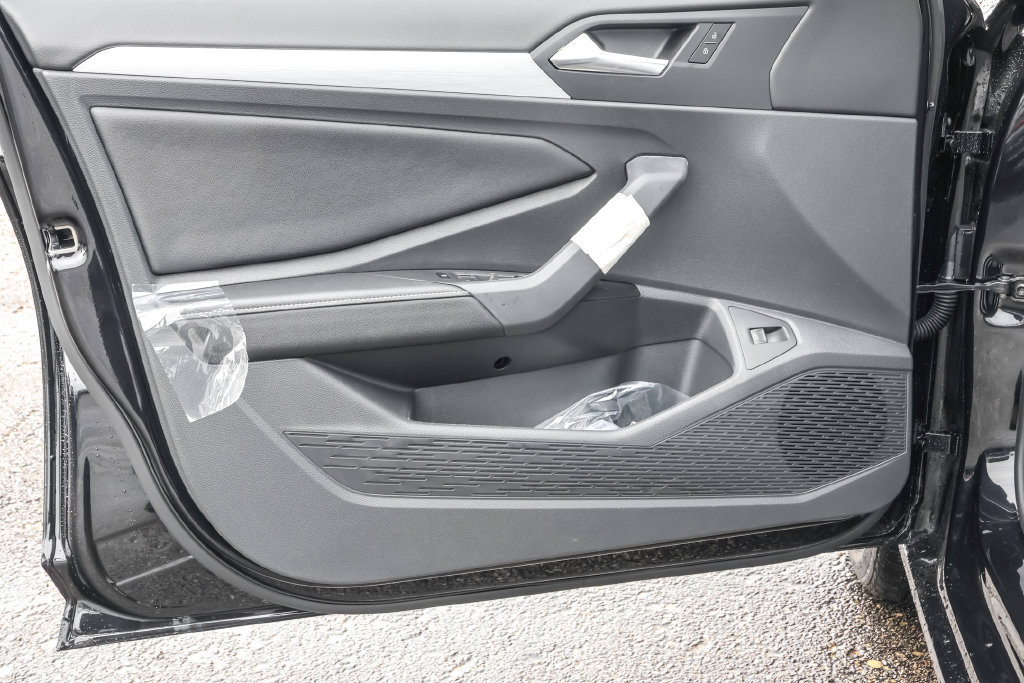 New 2026 Volkswagen Jetta Sport FWD image 30