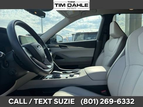 Certified 2026 INFINITI QX60 Luxe w/ Family Package AWD/4WD image 12
