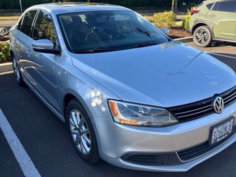 Used 2014 Volkswagen Jetta SE FWD image 1