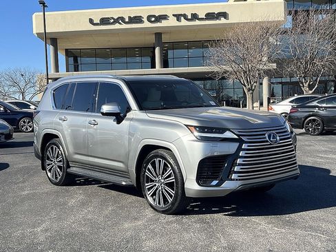 Used 2023 Lexus LX 600 4WD w/ Accessory Package (Z1) image 1