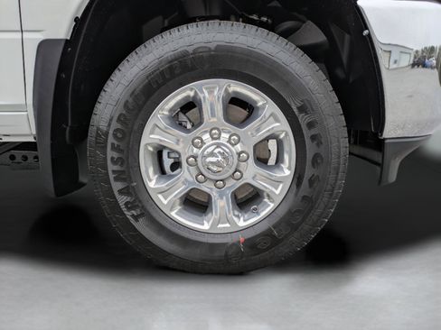 New 2026 RAM 2500 Big Horn AWD/4WD image 12