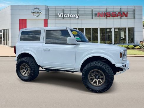 Used 2022 Ford Bronco 2-Door AWD/4WD image 2