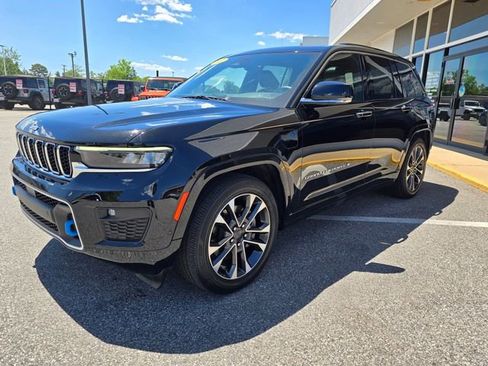 Used 2022 Jeep Grand Cherokee Overland AWD/4WD image 30