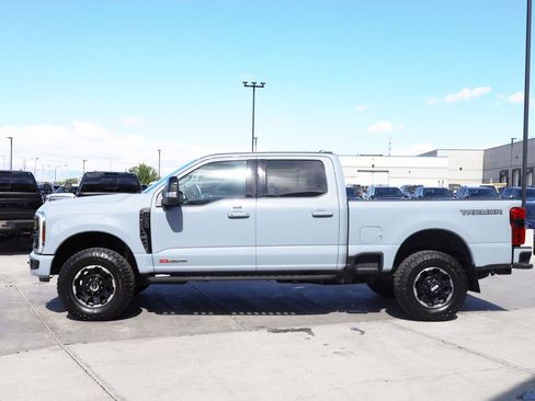 Used 2025 Ford F250 Lariat w/ Tremor Off-Road Package AWD/4WD image 3