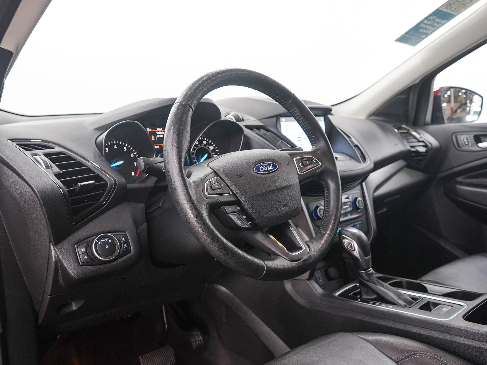 Used 2018 Ford Escape SEL AWD/4WD image 25